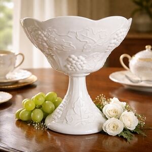 Vintage 60's Indiana Milk Glass  Compote Bowl 8x7